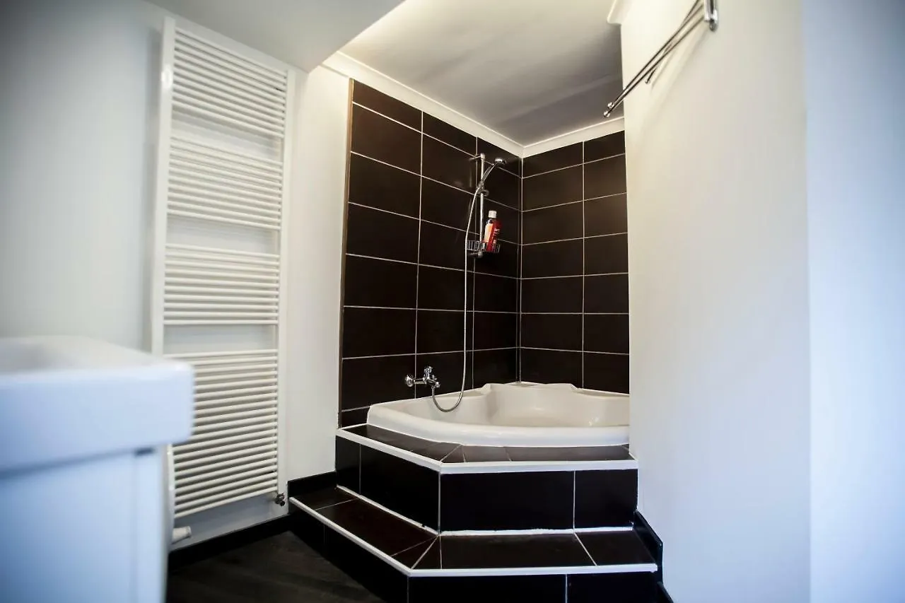 Appartamento Luxury Suites Cathedral By Rikas Hotels Anversa Belgio